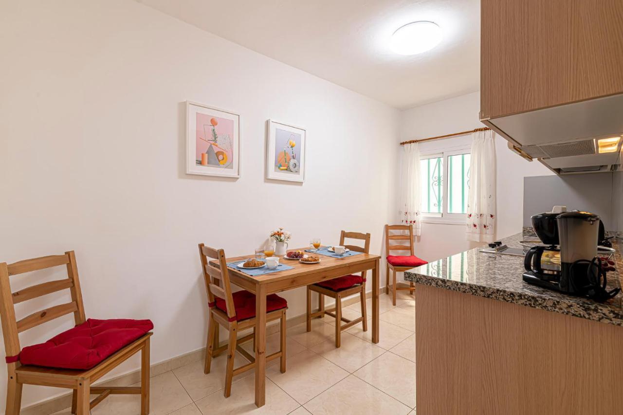 Apartamentos En El Centro De Los Cristianos Arona  Exterior foto